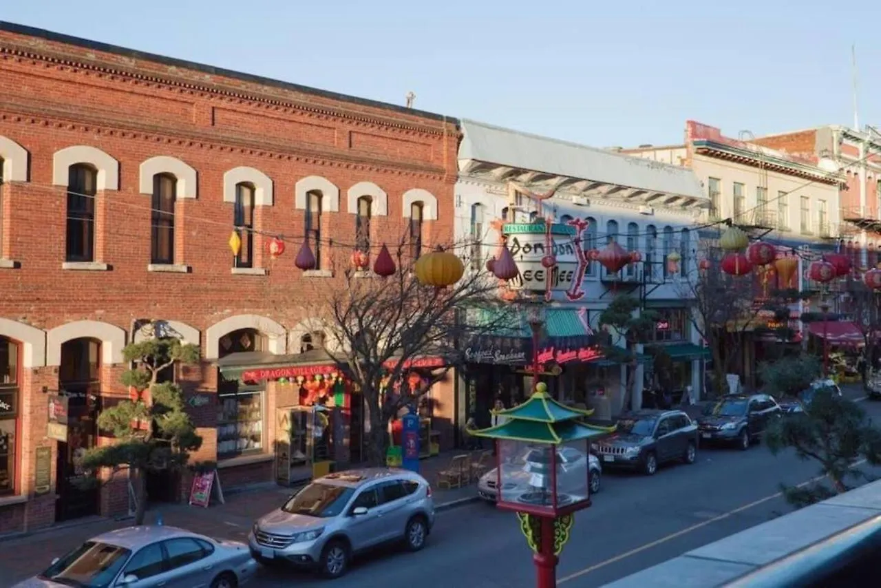 Apartment Elegant 1-Bed Condo In Chinatown Victoria